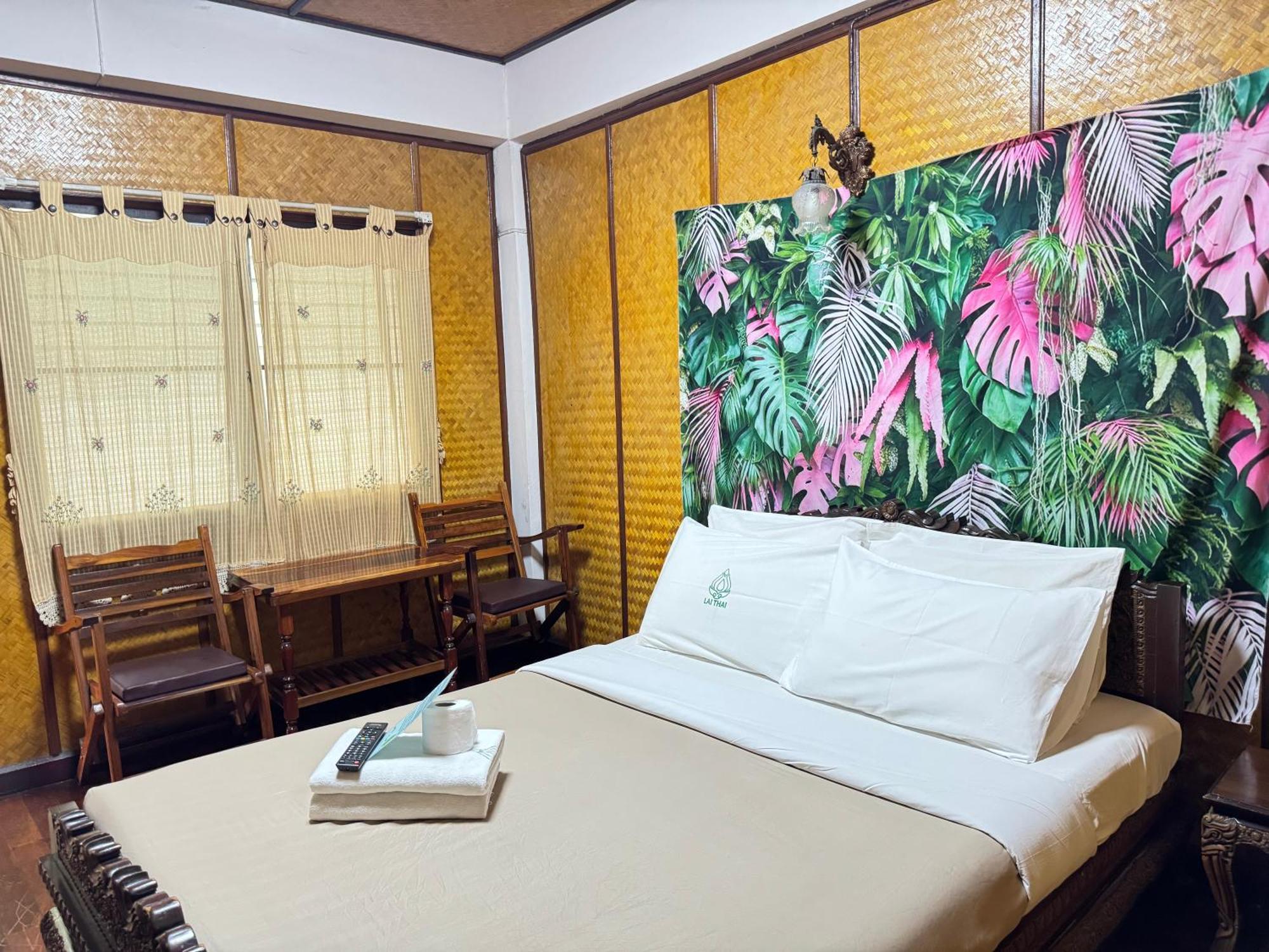 Collection O Khu Mueang Near Tha Phae Gate Formerly Lai Thai Guesthouse Chiang Mai Exterior photo