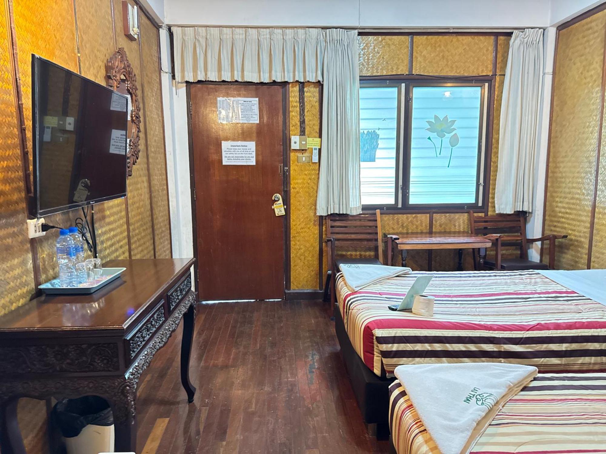 Collection O Khu Mueang Near Tha Phae Gate Formerly Lai Thai Guesthouse Chiang Mai Exterior photo