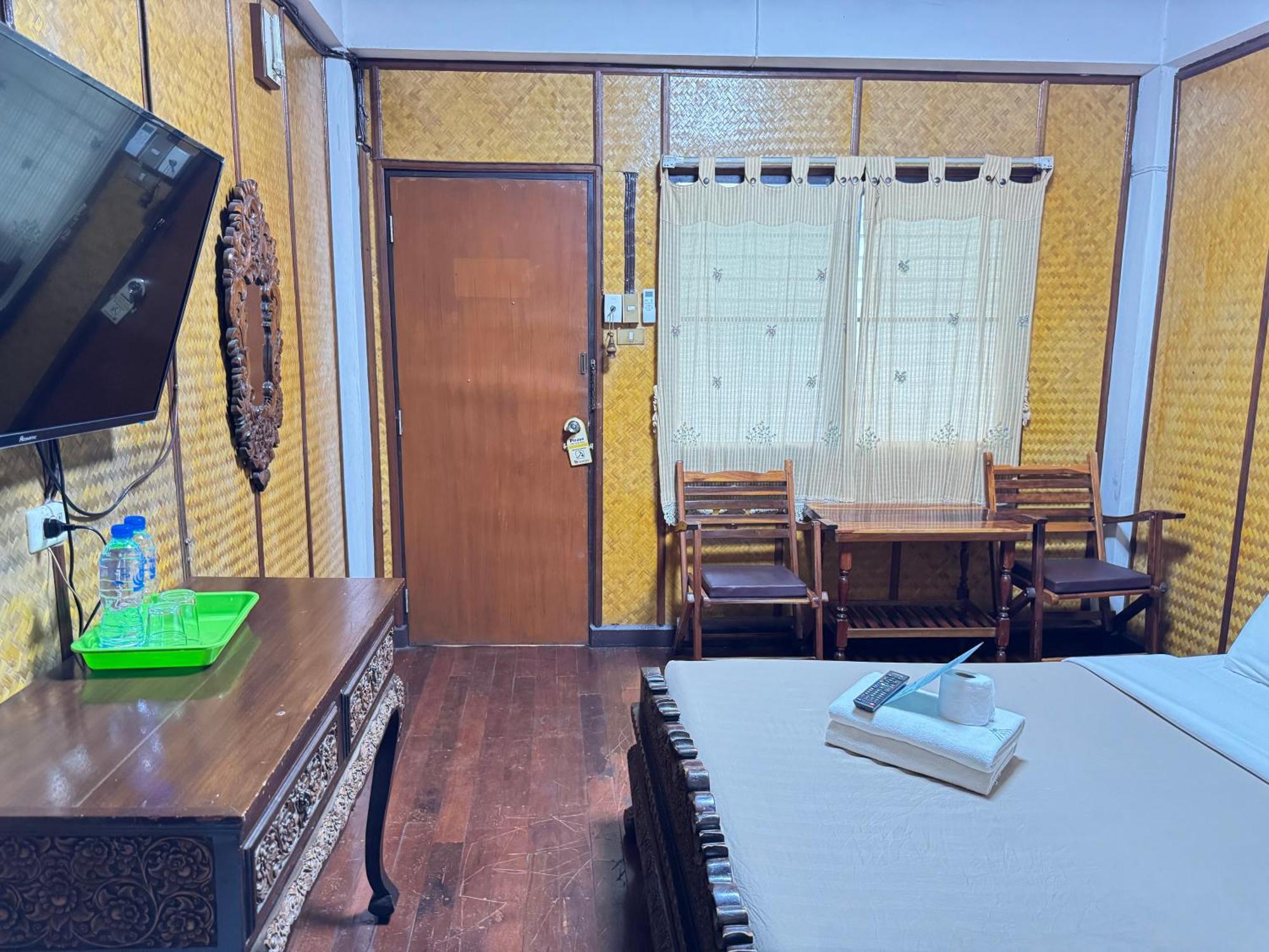 Collection O Khu Mueang Near Tha Phae Gate Formerly Lai Thai Guesthouse Chiang Mai Exterior photo