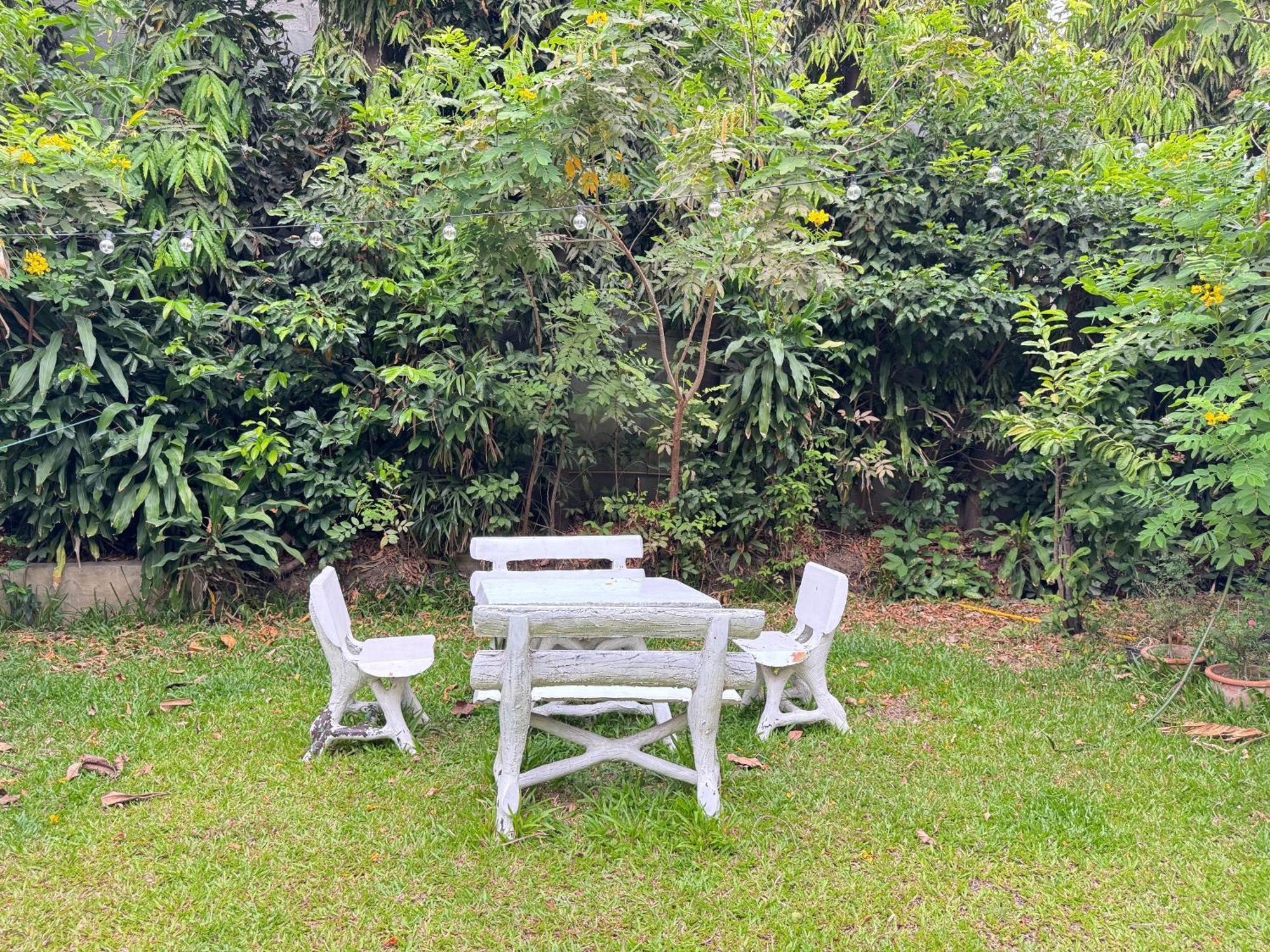 Collection O Khu Mueang Near Tha Phae Gate Formerly Lai Thai Guesthouse Chiang Mai Exterior photo